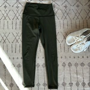 Fleo leggings size small olive green